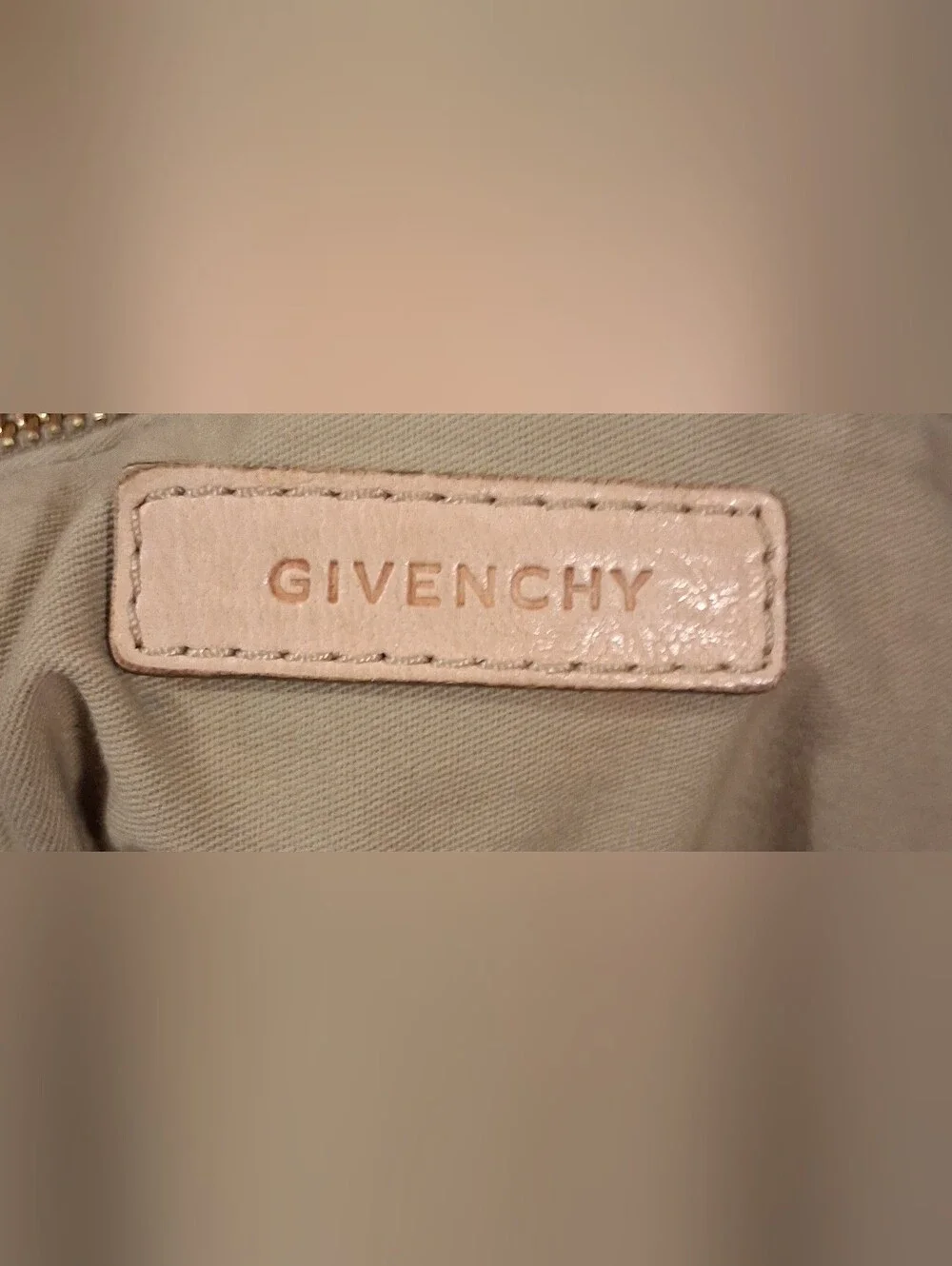 Y2K Givenchy Bettina Tan Tumbled Lambskin XL Hobo Boho Casual Neutral Purse Bag
